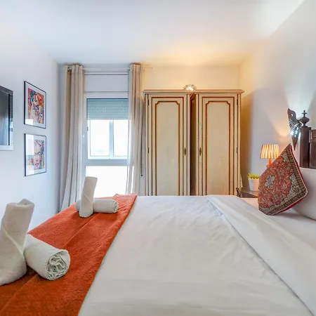 Апартаменти Casa Rainbow By Hello Homes *